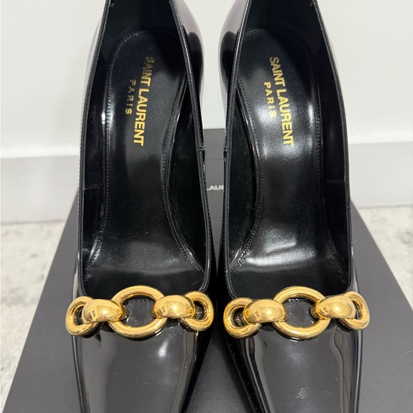 Saint Laurent Silvana Heels with Gold Chain Detail - Picture 4 of 7